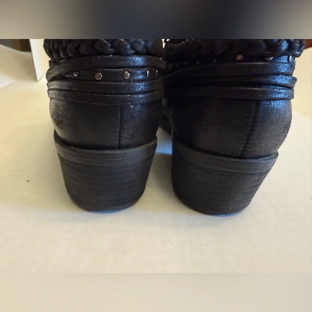 BareTraps good used